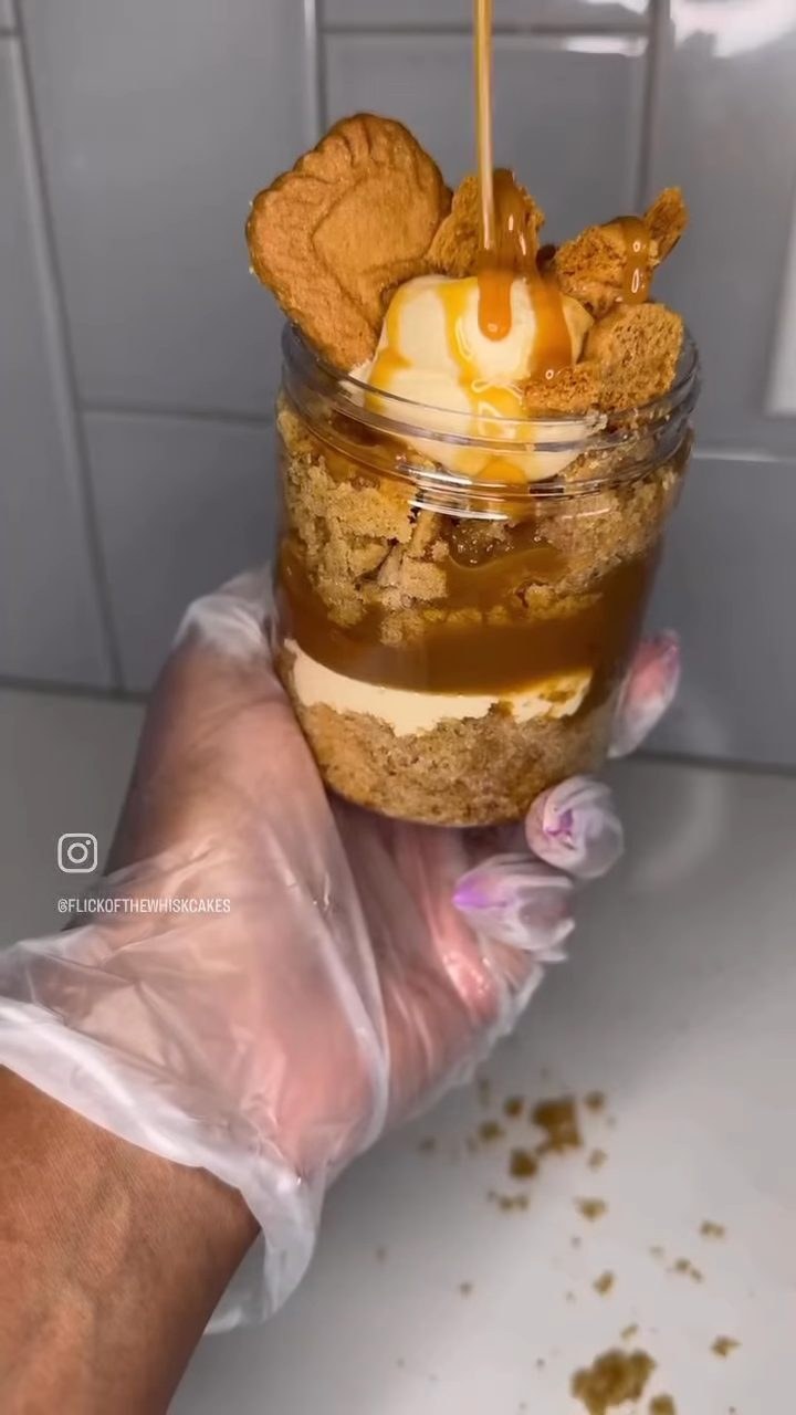 Caramel drizzle cupcake jar with lotus biscuits